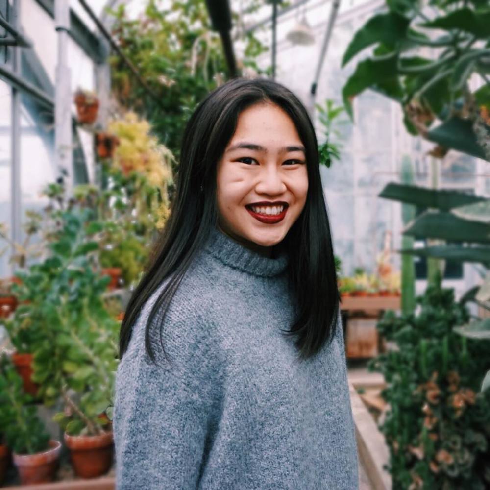 Meet your Posher, Simone